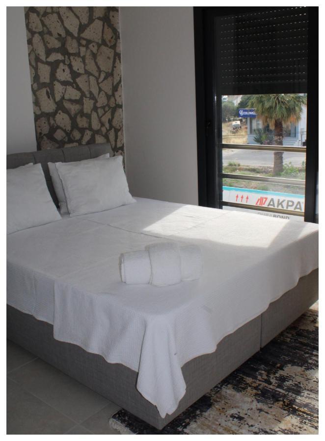Aparthotel Capo Calaberno Aparts Karaburun  Exterior foto
